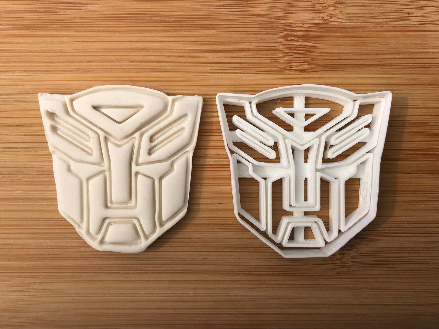 Transformer-inspired 1 Uk Seller Plastic Biscuit Cookie Cutter Fondant Cake Decor MEG cookie cutters