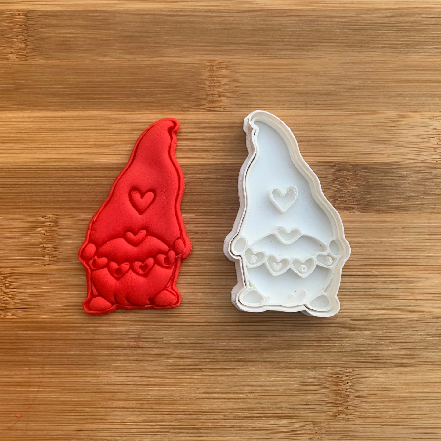 Valentine's gnome 4 - cutter + stamp MEG cookie cutters