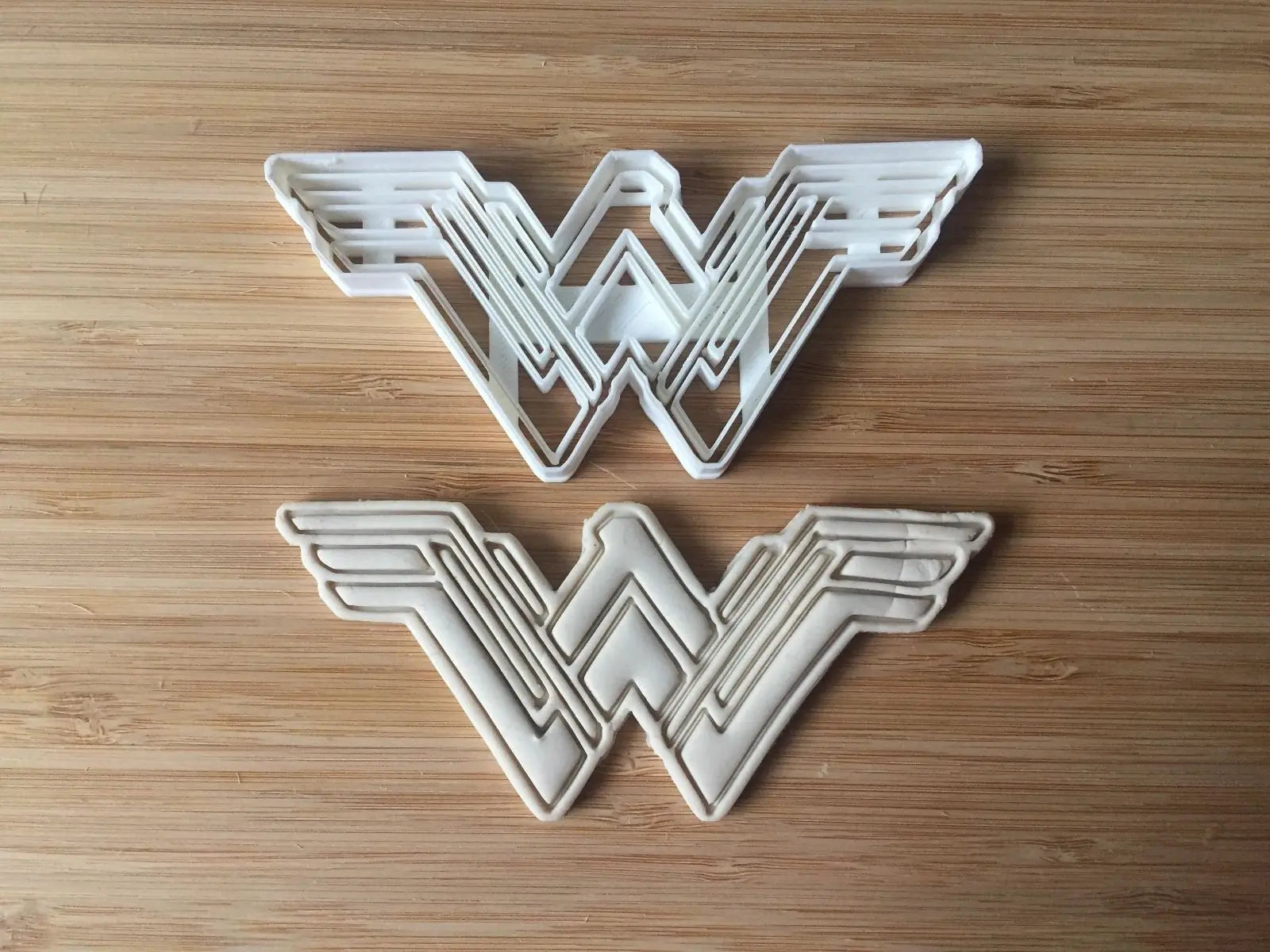 Wonderwoman Super Hero 006 Cookie Cutter Sugarcraft Cake Decorating UK Seller MEG cookie cutters